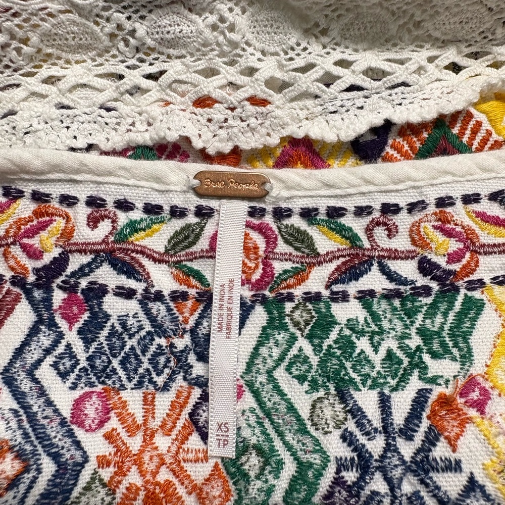 Free People Lohri Embroidered Boho Tassel Top Size X-Small Ivory Multi - Picture 8 of 8